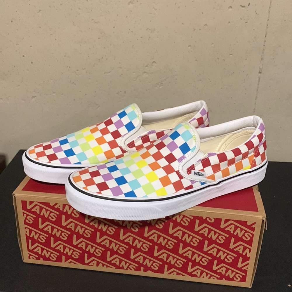 Vans size 10.5 in (Checker Board) Rainbow